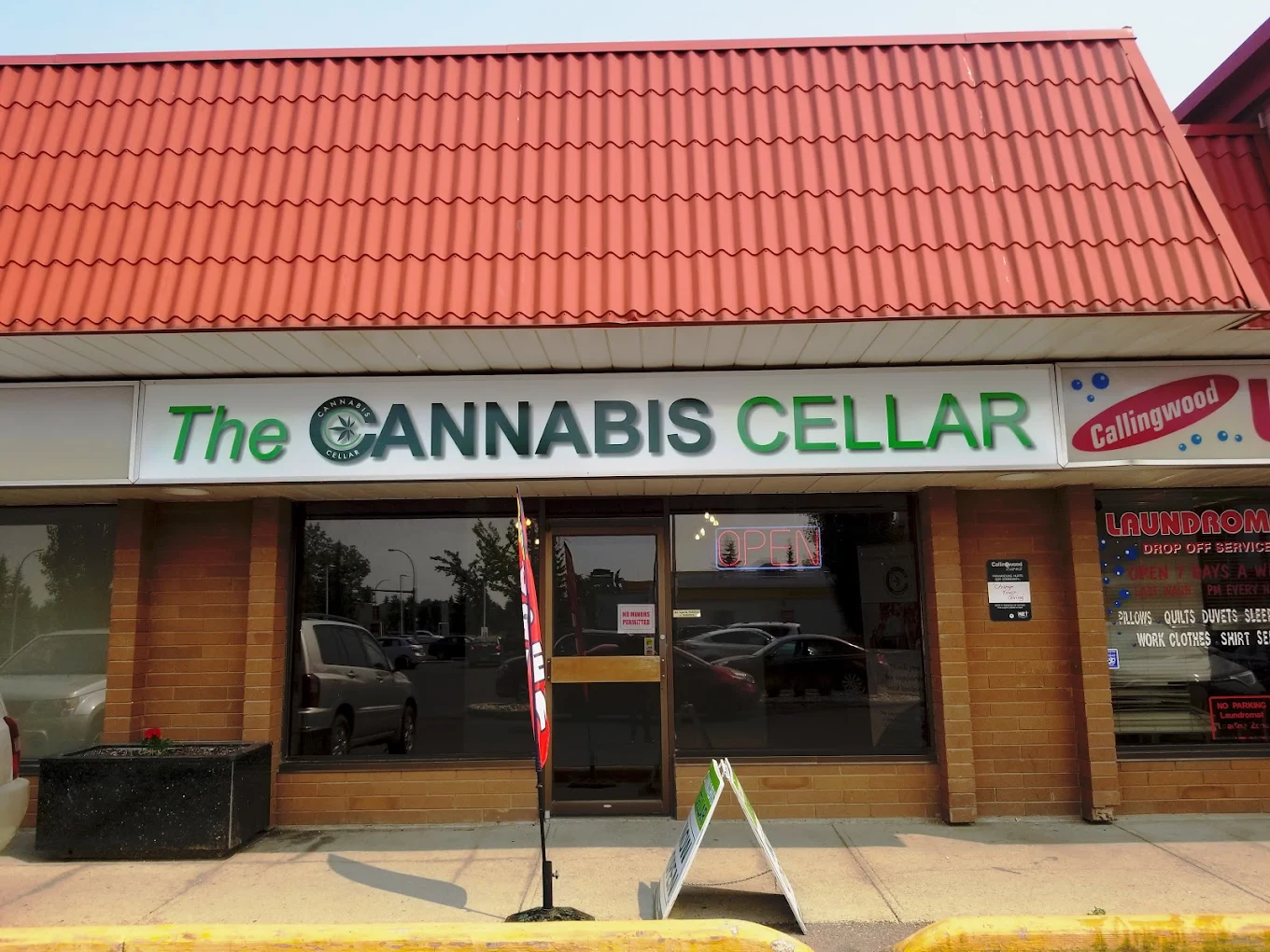 Cannabis Cellar - Callingwood store front