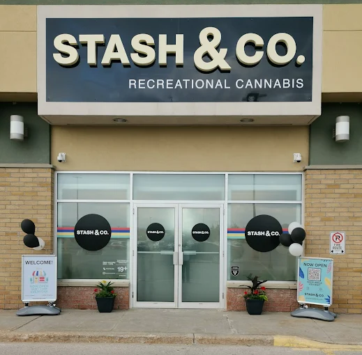 Stash & Co - Collingwood store front