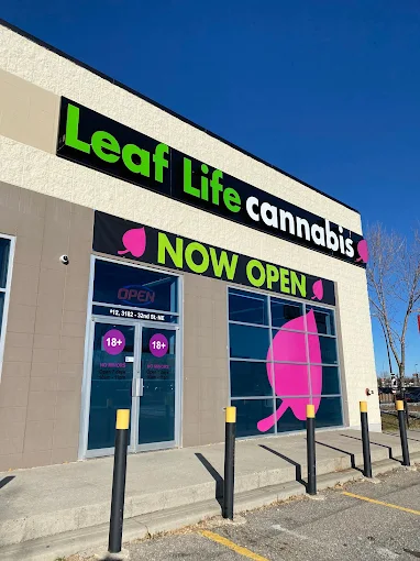 Leaf Life Cannabis - Sunridge store front