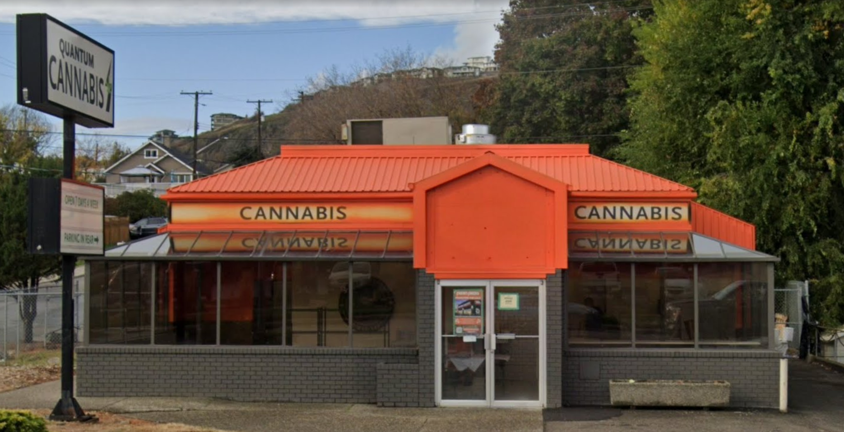 Quantum 1 Cannabis - Vernon store front