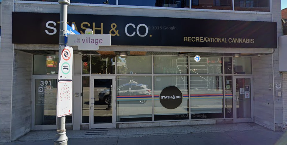 Stash & Co store front