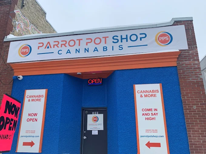 Parrot Pot Shop - Selkirk store front