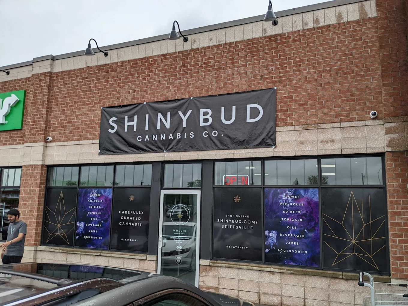 Shiny Bud - Stittsville store front