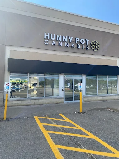 The Hunny Pot store front