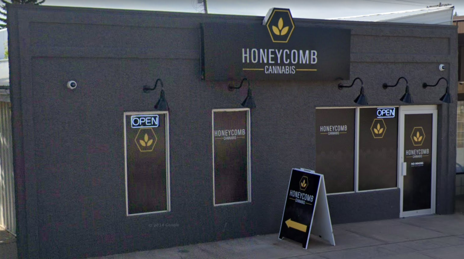Honeycomb Cannabis - St. Paul store front