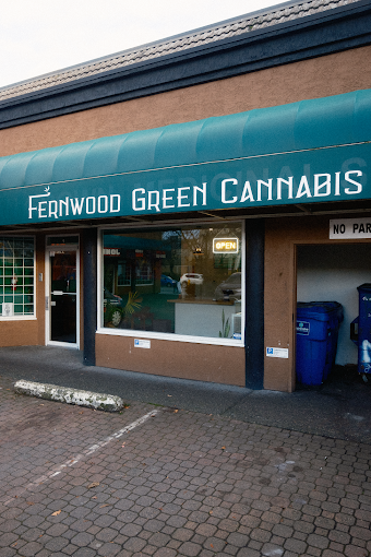Fernwood Green Cannabis store front