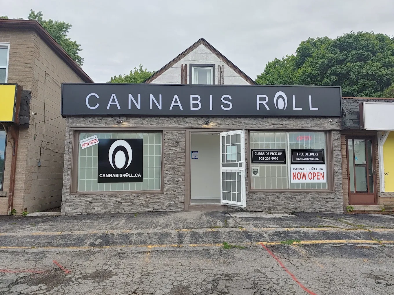 Cannabis Roll store front