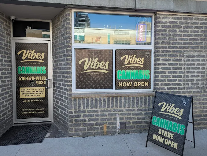 Vibes Cannabis - King St store front
