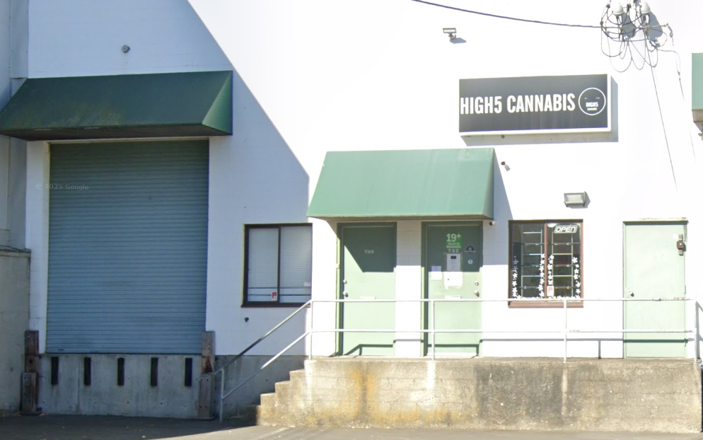 High 5 Cannabis store front