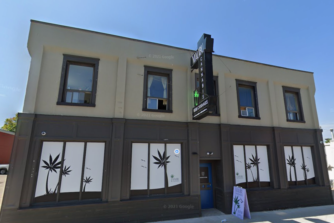 Vape Time store front