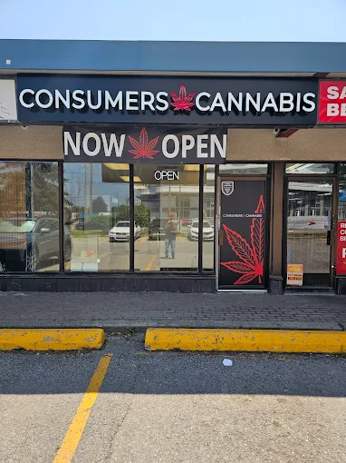 Consumers Cannabis Pickering store front