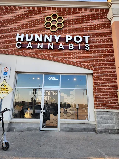 The Hunny Pot Cannabis Co store front