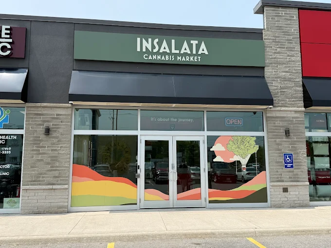 Insalata store front