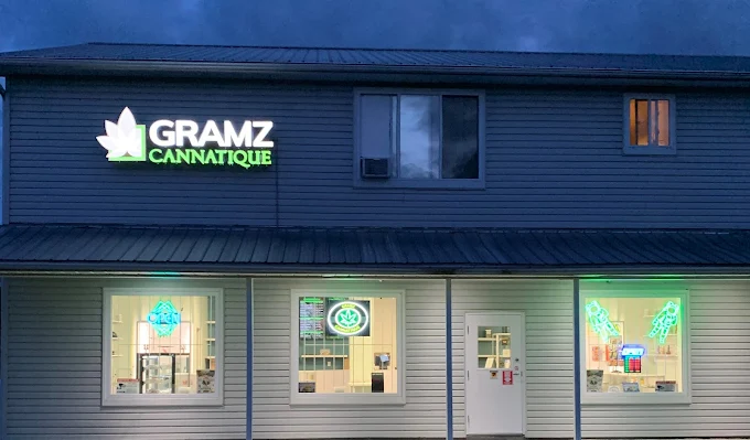 Gramz Cannatique store front