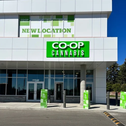 Co-op Cannabis - Oakridge store front