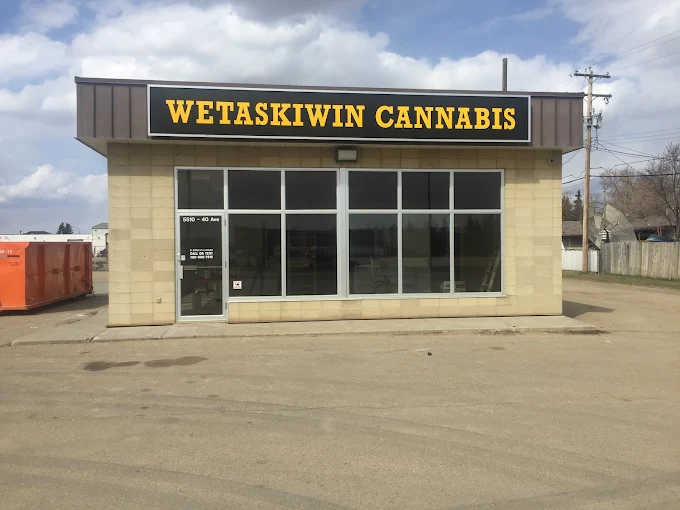 Wetaskiwin Cannabis store front