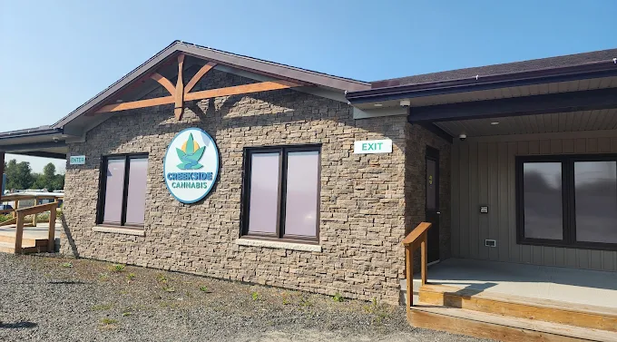 Creekside Cannabis store front