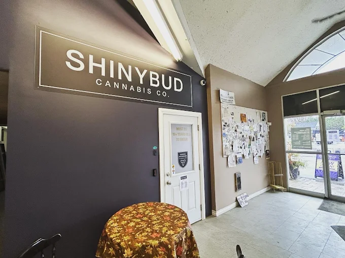 Shinybud Cannabis Co - Cardinal store front