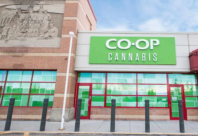 Co-op Cannabis- Shawnessy store front