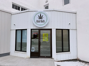 Ideal Buds (Kenora) store front