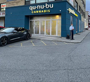 Qunubu Cannabis store front