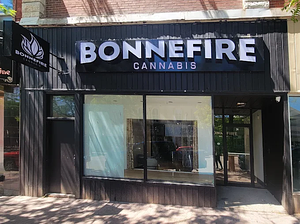 Bonnefire - Mississaga St store front
