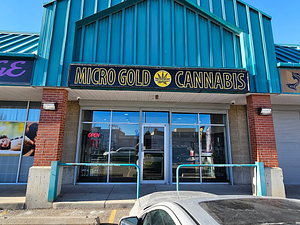 Micro Gold Cannabis - Macleod store front