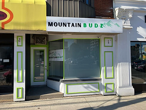 Mountain Budz store front