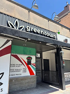 Greentown Discount Cannabis - Downtown Windsor store front