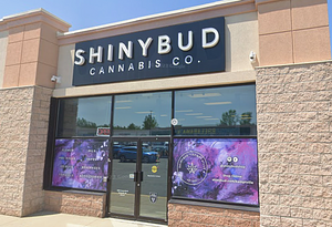 Shiny Bud - Kemptville store front
