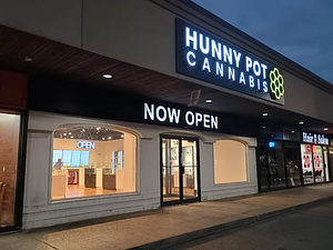 Hunny Pot Cannabis - Cooksville store front