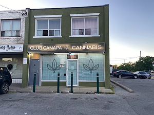 Club Canapa Cannabis store front