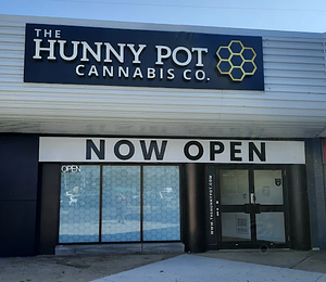 Hunny Pot Cannabis - Burlington Heights Plaza store front