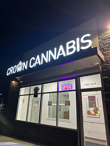 Crown Cannabis - Cromdale store front