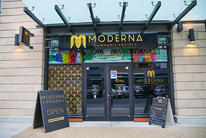 Moderna Cannabis Society store front