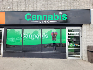 Cannabis Link - Huron & Highbury store front