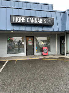 High5 Cannabis - Duncan store front
