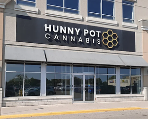Hunny Pot Cannabis - Hamilton Mountain store front