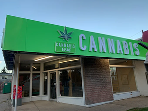 Cannabis Leaf﻿ store front