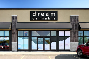 Dream Cannabis - Kemptville store front