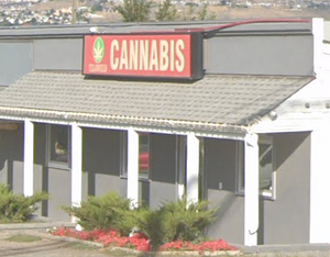 Yellowhead Cannabis store front