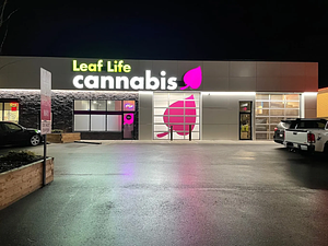 Leaf Life Cannabis - Kingsland store front