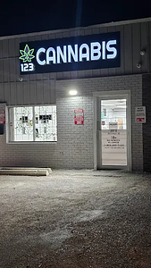 123 Cannabis - Forestlawn store front