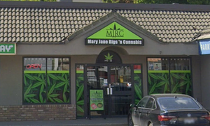 Mary Jane Rigs 'n Cannabis store front