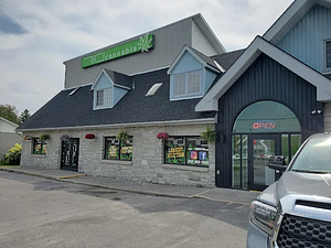 710 Kingston - Midland Ave store front