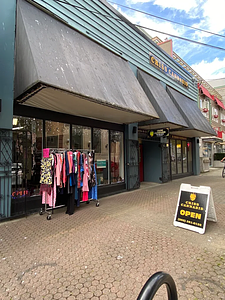 Criss Cannabis store front