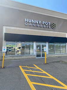Hunny Pot Cannabis - South Niagara store front