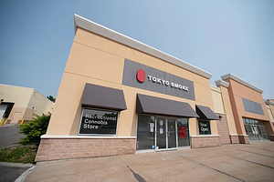 Tokyo Smoke - Orleans Mer-Bleue store front