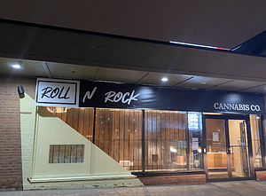 ROLL N ROCK Cannabis Co - Brampton store front