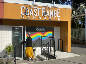 Coast Range Cannabis - Comox store front